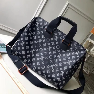 Сумка Louis Vuitton Monogram Coated Canvas Speedy Bandouliere 40 M43697 "Navy Blue" фото № 4 Сумка Louis Vuitton Monogram Coated Canvas Speedy Bandouliere 40 M43697 "Navy Blue" фото № 4