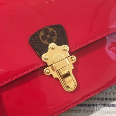 Сумка Louis Vuitton M52686 Cherrywood BB Monogram Vernis Cerise "Red" фото № 5