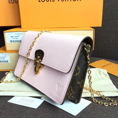 Сумка Louis Vuitton Cherrywood Chain Wallet M63306 Monogram Vernis Rose Ballerine "Pink" фото № 3