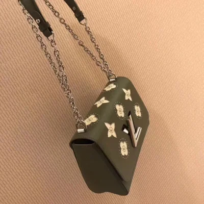 Сумка Louis Vuitton Twist MM M52159 Epi Leather Khaki "Green" фото № 4