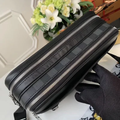 Сумка Louis Vuitton Trocadero Messenger NM PM N40087 Damier Graphite Canvas "Graphite" фото № 8 Сумка Louis Vuitton Trocadero Messenger NM PM N40087 Damier Graphite Canvas "Graphite" фото № 8