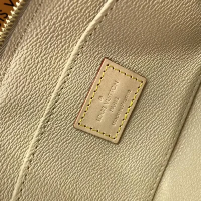 Косметичка Louis Vuitton Pochette Cosme XL M67693 Monogram Coated Canvas Khaki "Green" фото № 9