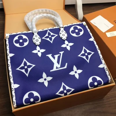 Сумка Louis Vuitton Onthego M44572 Monogram Coated Canvas "Blue" фото № 3 Сумка Louis Vuitton Onthego M44572 Monogram Coated Canvas "Blue" фото № 3