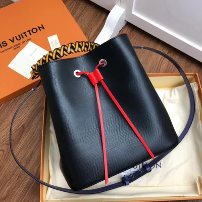 Сумка Louis Vuitton NeoNoe M53916 Epi Leather "Black" фото № 2