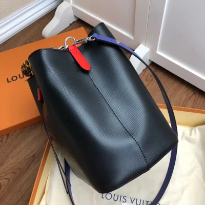Сумка Louis Vuitton NeoNoe M53916 Epi Leather "Black" фото № 3