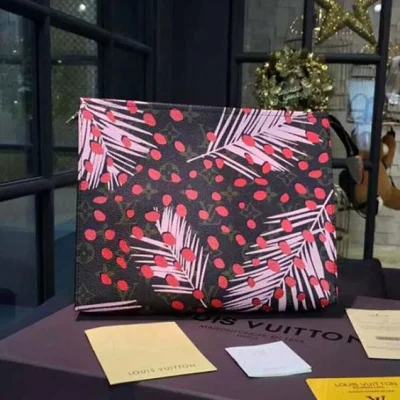 Косметичка Louis Vuitton M41423 Toiletry Pouch 26 Monogram Canvas "Brown" фото № 3