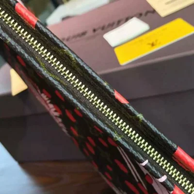 Косметичка Louis Vuitton M41423 Toiletry Pouch 26 Monogram Canvas "Brown" фото № 9