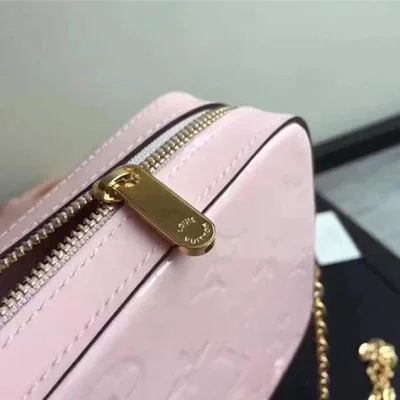 Сумка Louis Vuitton M64058 Camera Pouch Crossbody Bag Monogram Vernis "Pink" фото № 7