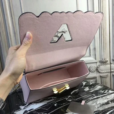 Сумка Louis Vuitton Twist MM M54858 Epi Leather "Pink" фото № 9