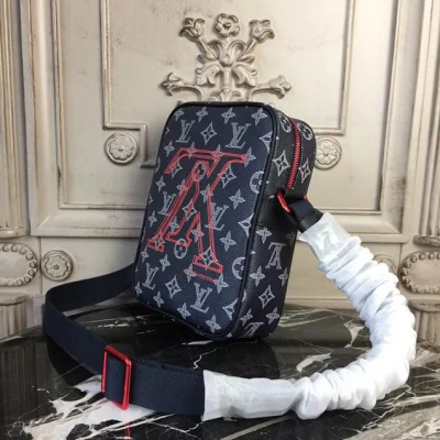 Сумка Louis Vuitton Monogram Canvas Danube PM M43678 "Navy Blue" фото № 3