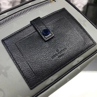 Клатч Louis Vuitton Alpha Clutch M44171 Monogram Canvas "Gray" фото № 6