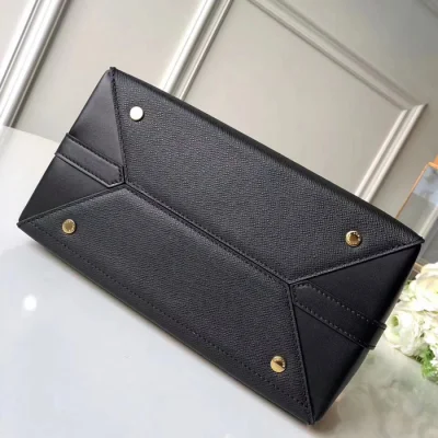 Сумка Louis Vuitton City Frame M52240 Taiga Leather "Black" фото № 5 Сумка Louis Vuitton City Frame M52240 Taiga Leather "Black" фото № 5