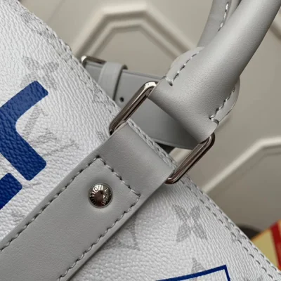 Сумка Louis Vuitton Keepall Bandouliere 50 M44643 Monogram Canvas "White" фото № 8