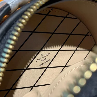 Сумка Louis Vuitton Mini Boite Chapeau M68276 Monogram Coated Canvas "Brown" фото № 9 Сумка Louis Vuitton Mini Boite Chapeau M68276 Monogram Coated Canvas "Brown" фото № 9