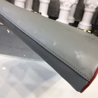 Клатч Louis Vuitton Pochette Cosmos Clutch Bag Monogram Titanium Canvas Fall Winter 2018 Collection M63240 Grey "Brown" фото № 5