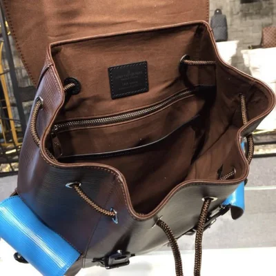 Рюкзак Louis Vuitton Christopher PM Backpack Bag Epi Canvas Spring Summer 2018 Collection M51458 "Brown" фото № 10 Рюкзак Louis Vuitton Christopher PM Backpack Bag Epi Canvas Spring Summer 2018 Collection M51458 "Brown" фото № 10