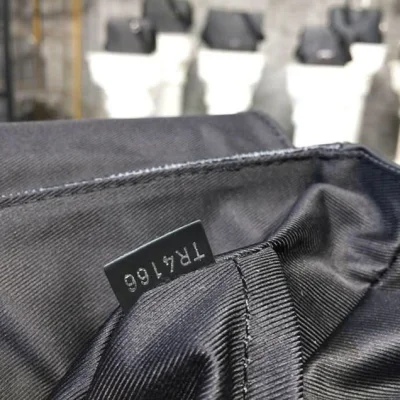 Сумка Louis Vuitton District PM Messenger Bag 26cm Damier Graphite Canvas Fall Winter 2018 Collection N41028 Noir "Graphite" фото № 5