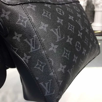 Сумка Louis Vuitton Messenger PM Explorer Bag 26cm Monogram Eclipse Canvas Fall Winter 2018 Collection M40565 Noir "Black" фото № 6