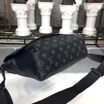 Сумка Louis Vuitton Messenger PM Explorer Bag 26cm Monogram Eclipse Canvas Fall Winter 2018 Collection M40565 Noir "Black" фото № 8