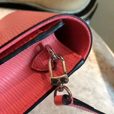 Сумка Louis Vuitton M41105 Louise PM Crossbody Bag Epi Leather "Pink" фото № 7 Сумка Louis Vuitton M41105 Louise PM Crossbody Bag Epi Leather "Pink" фото № 7