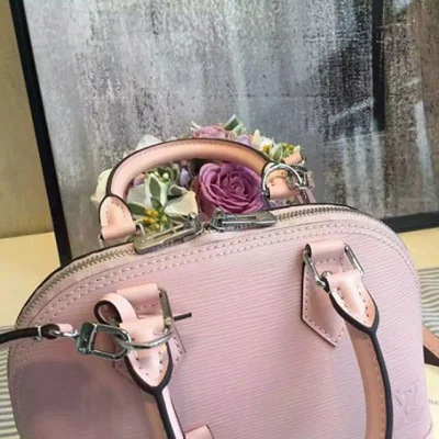 Сумка Louis Vuitton M41648 Alma BB Tote Bag Epi Leather "Peach" фото № 6 Сумка Louis Vuitton M41648 Alma BB Tote Bag Epi Leather "Peach" фото № 6