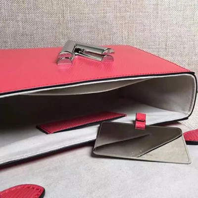 Сумка Louis Vuitton M50280 Twist MM Shoulder Bag Epi Leather "Red" фото № 10