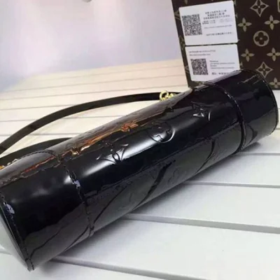 Сумка Louis Vuitton M50408 Santa Monica Clutch Crossbody Bag Monogram Vernis "Black" фото № 5 Сумка Louis Vuitton M50408 Santa Monica Clutch Crossbody Bag Monogram Vernis "Black" фото № 5