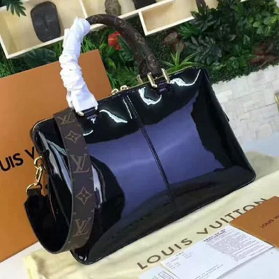 Сумка Louis Vuitton M54626 Tote Miroir Tote Bag Monogram Vernis Leather "Black" фото № 4 Сумка Louis Vuitton M54626 Tote Miroir Tote Bag Monogram Vernis Leather "Black" фото № 4