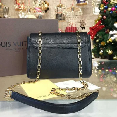 Сумка Louis Vuitton M94552 Saint-Germain BB Crossbody Bag Monogram Empreinte Leather "Black" фото № 3