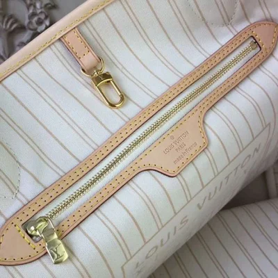 Сумка Louis Vuitton N41361 Neverfull MM Shoulder Bag Damier Azur Canvas "White" фото № 10 Сумка Louis Vuitton N41361 Neverfull MM Shoulder Bag Damier Azur Canvas "White" фото № 10