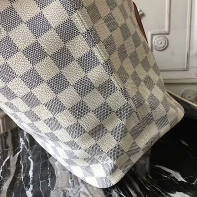 Сумка Louis Vuitton N41361 Neverfull MM Shoulder Bag Damier Azur Canvas "White" фото № 6 Сумка Louis Vuitton N41361 Neverfull MM Shoulder Bag Damier Azur Canvas "White" фото № 6