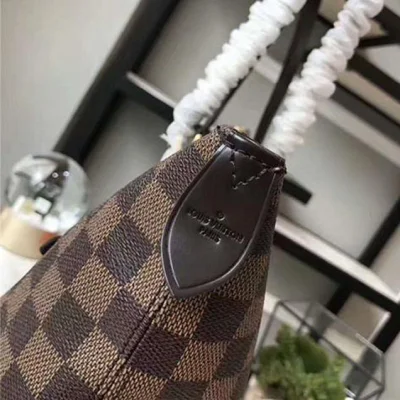 Сумка Louis Vuitton N41013 Iena MM Shoulder Bag Damier Ebene Canvas "Brown" фото № 8 Сумка Louis Vuitton N41013 Iena MM Shoulder Bag Damier Ebene Canvas "Brown" фото № 8