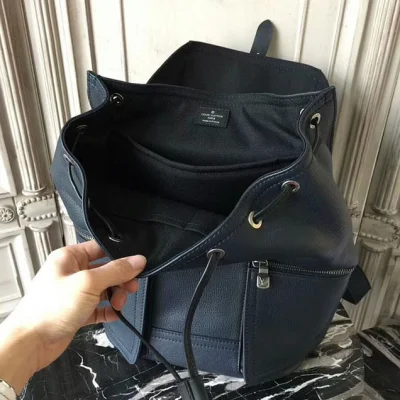 Рюкзак Louis Vuitton Canyon Backpack M54960 Utah Leather "Black" фото № 9