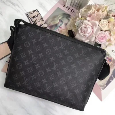 Сумка Louis Vuitton Monogram Eclipse Canvas Odyssey Messenger PM M44223 "Black" фото № 3