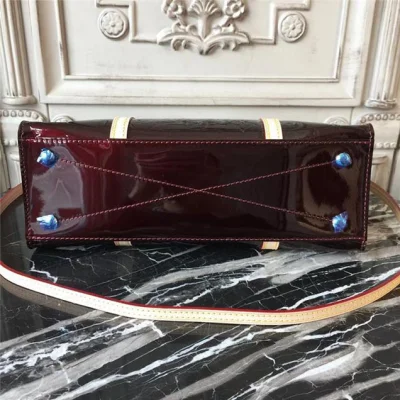 Сумка Louis Vuitton Monogram Vernis Neo Triangle M96052 "Purple" фото № 6