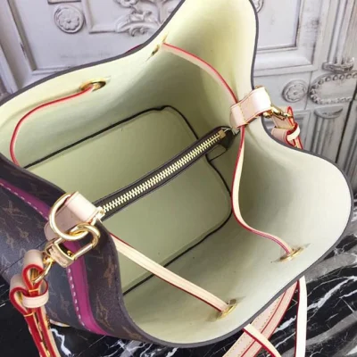 Сумка Louis Vuitton Monogram Canvas NeoNoe M40649 "Brown" фото № 8 Сумка Louis Vuitton Monogram Canvas NeoNoe M40649 "Brown" фото № 8