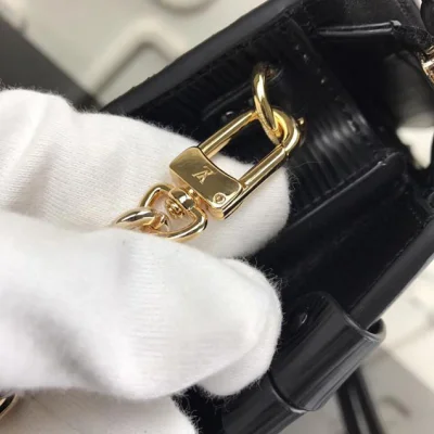 Сумка Louis Vuitton Epi Leather Trunk Clutch M53052 "Black" фото № 8