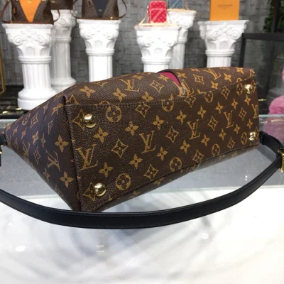 Сумка Louis Vuitton V Tote MM M43949 Monogram Canvas Bordeaux "Brown" фото № 5