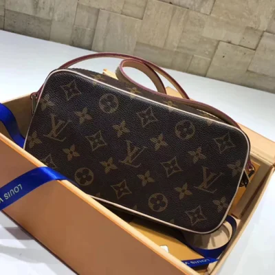 Сумка Louis Vuitton Pochette Cite M51183 Monogram Canvas "Brown" фото № 3 Сумка Louis Vuitton Pochette Cite M51183 Monogram Canvas "Brown" фото № 3