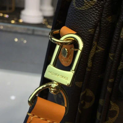 Сумка Louis Vuitton Pochette Metis M43984 Monogram Canvas "Brown" фото № 7