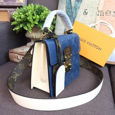 Сумка Louis Vuitton Spring Street M90373 Monogram Vernis Bleu Jean "Blue" фото № 3