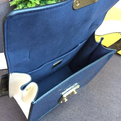 Сумка Louis Vuitton Spring Street M90373 Monogram Vernis Bleu Jean "Blue" фото № 9