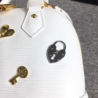 Сумка Louis Vuitton Alma BB M52885 Epi Leather "White" фото № 5