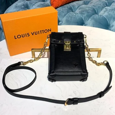 Сумка Louis Vuitton Pochette Trunk Verticale M67871 Epi Leather "Black" фото № 4