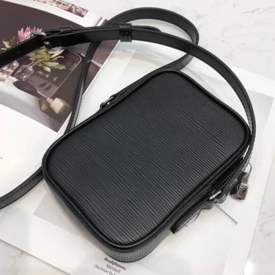 Сумка Louis Vuitton Danube PM M55120 Epi Leather "Black" фото № 5