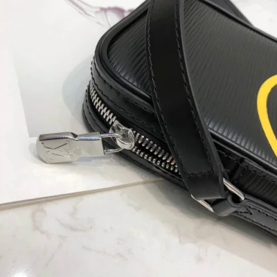 Сумка Louis Vuitton Danube PM M55120 Epi Leather "Black" фото № 6