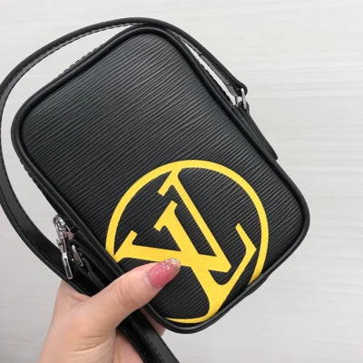 Сумка Louis Vuitton Danube PM M55120 Epi Leather "Black" фото № 3