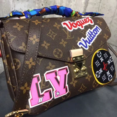Сумка Louis Vuitton Monogram Canvas Pochette Metis Bag M43991 Patches 2018 "Brown" фото № 5
