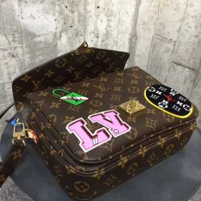 Сумка Louis Vuitton Monogram Canvas Pochette Metis Bag M43991 Patches 2018 "Brown" фото № 10