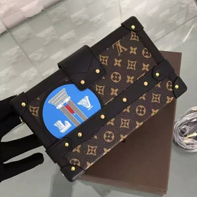 Сумка Louis Vuitton M43229 Petite Malle World Tour Crossbody Bag Monogram Canvas "Brown" фото № 3